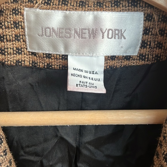Vintage Jones New York Light Brown and Black Checkered Blazer - Picture 5 of 10